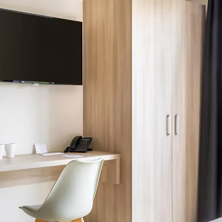 מלון Western Riviera 4*