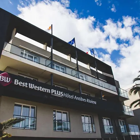 Western Riviera מלון 4*