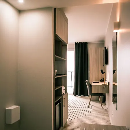 Western Riviera Otel