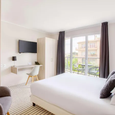 Western Riviera Hotel 4*