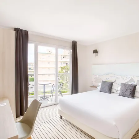 Western Riviera Hotel